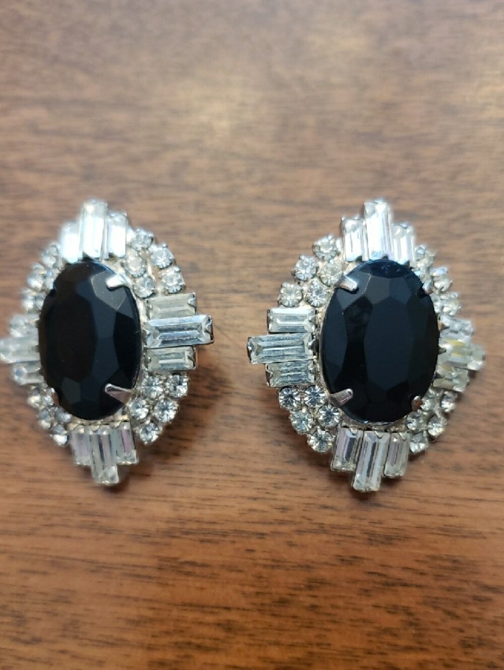 Vtg Black Faceted Oval & Rhinstone Cluster Earrings - 1.5" X 1"